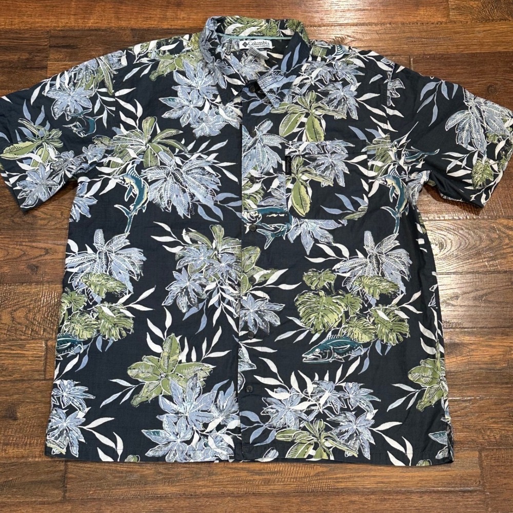 Columbia Button Down Shirt Men L Floral Tropical Fish Short Sleeve Hawaiian